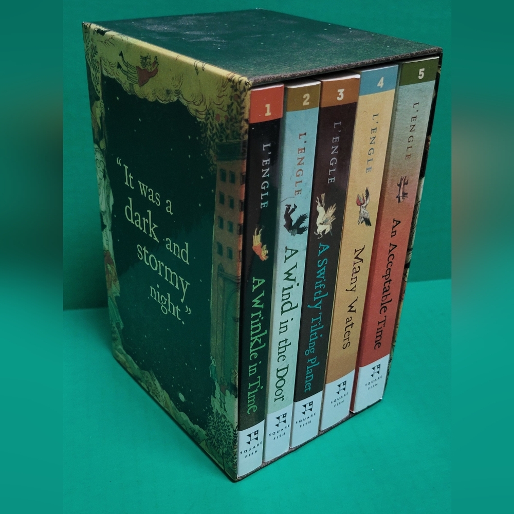 Box Set of A Wrinkle in Time: 5 Books